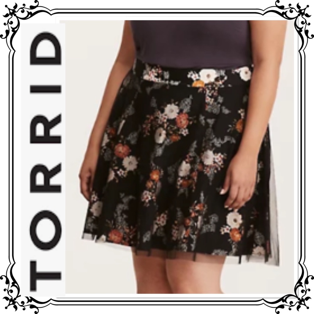 🆕 TORRID ⭐️ Floral Print Mesh Skater Skirt